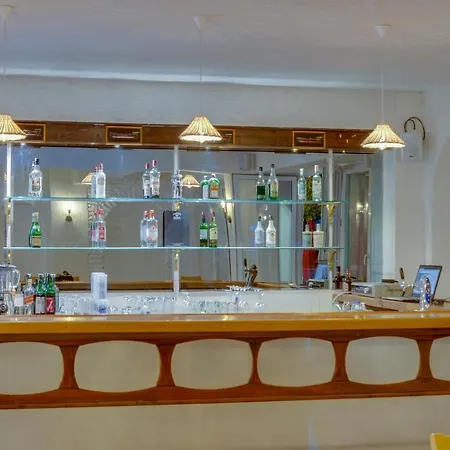 Serhan Hotel 3*
